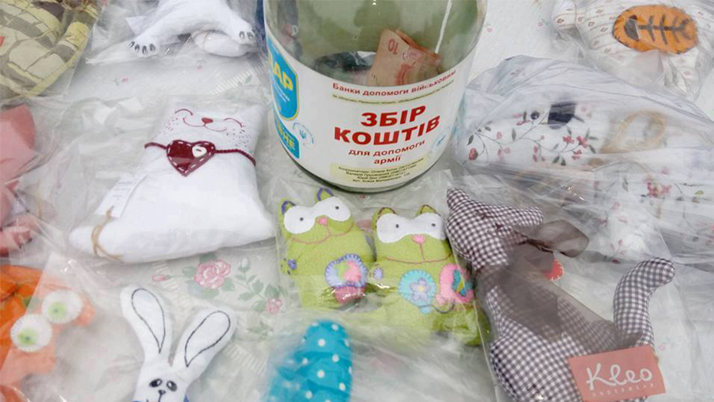  Банка для збору коштів фото Світлани Пікули