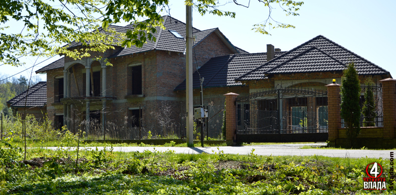 Будинок на ділянка Столяра і Бондара