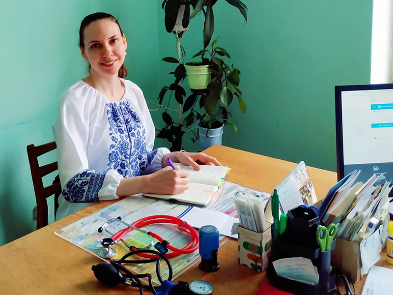 Терапевтка&nbsp;центру ПМСД «Ювілейний» Катерина Почтар на своїй сторнці Facebook дає поради, як зміцнити свій імунітет, що не захворіти цієї осені. Дежерело: фотографія з фейсбк-сторінки Катрени Почтар.