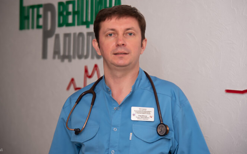 Завідувач відділення інтервенційної радіології (кардіології) та реперфузійної терапії Роман Овсійчук.&nbsp;Фото з сайту лікарні&nbsp;cml.rv.ua