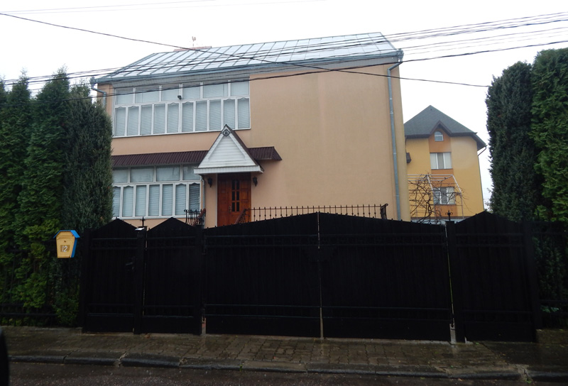 Березова 12