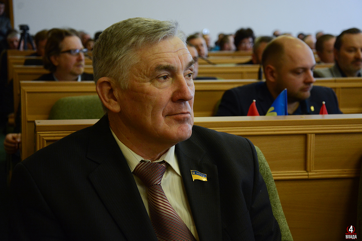 Депутат від фракції ВО «Батьківщина», головний лікар КЗ «Рівненська обласна клінічна лікарня» Михайло Вервега