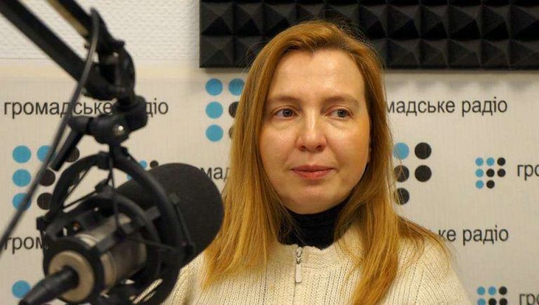 експертка